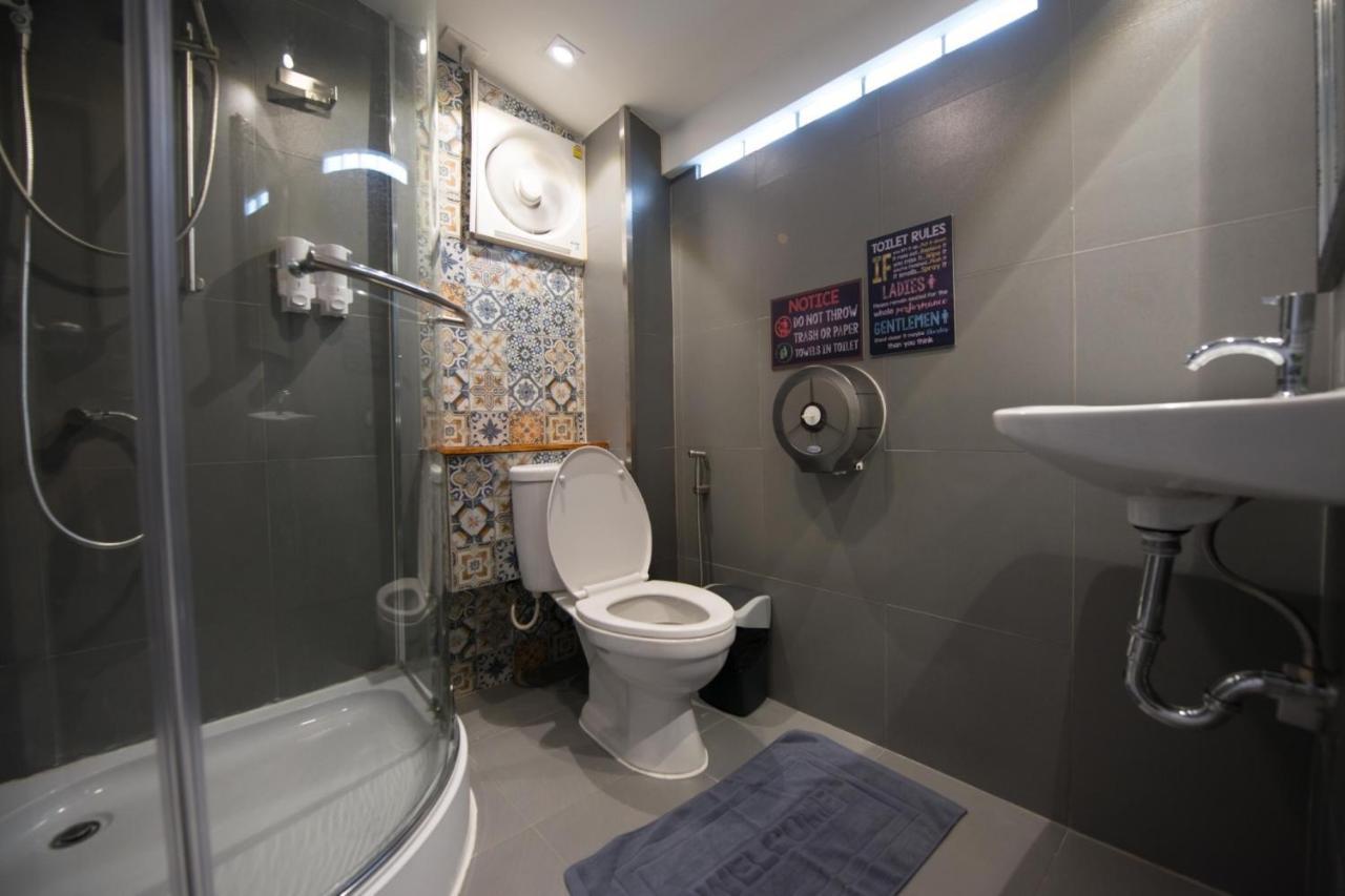 4Share Hostel (Adults Only) Bangkok Exterior photo
