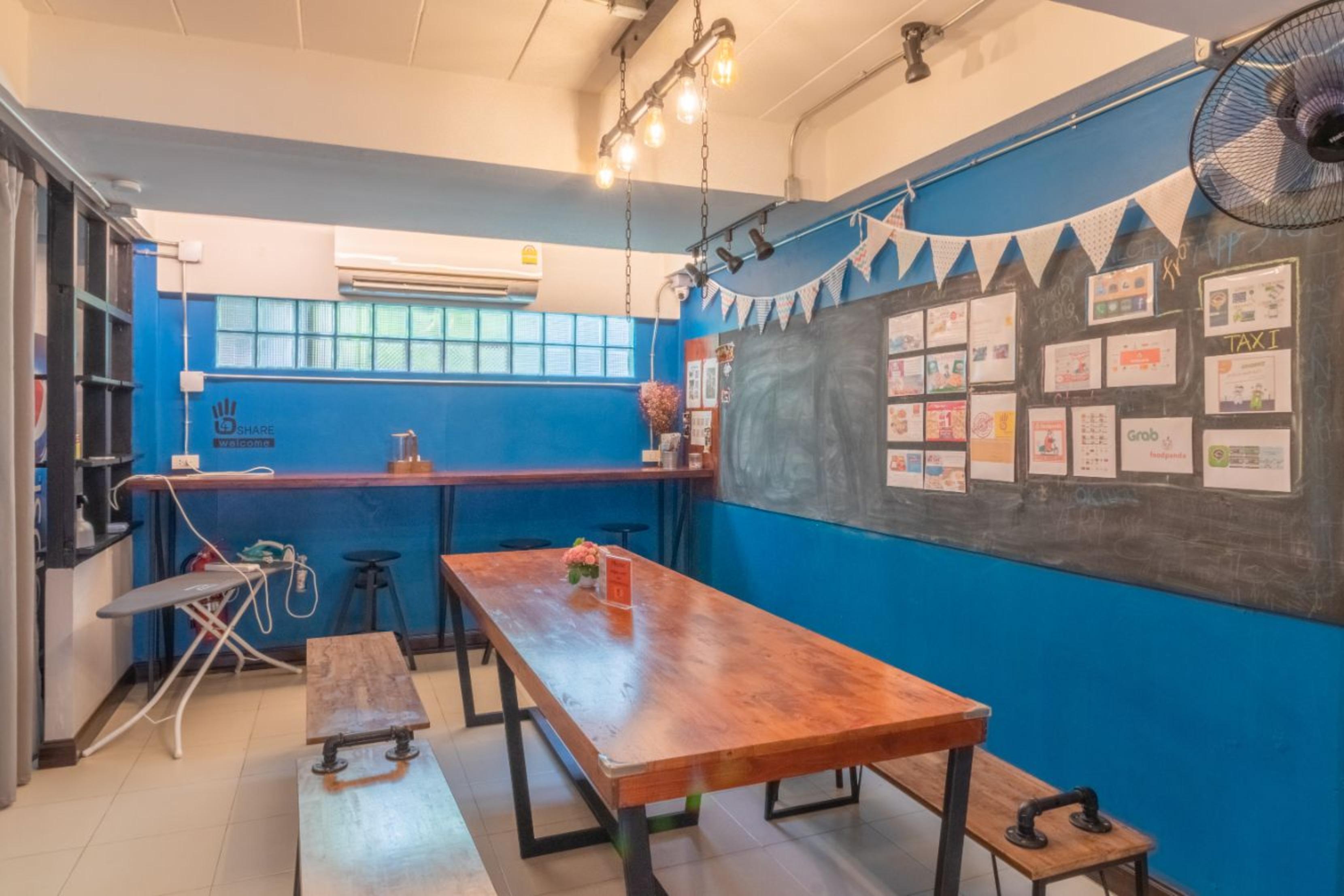 4Share Hostel (Adults Only) Bangkok Exterior photo