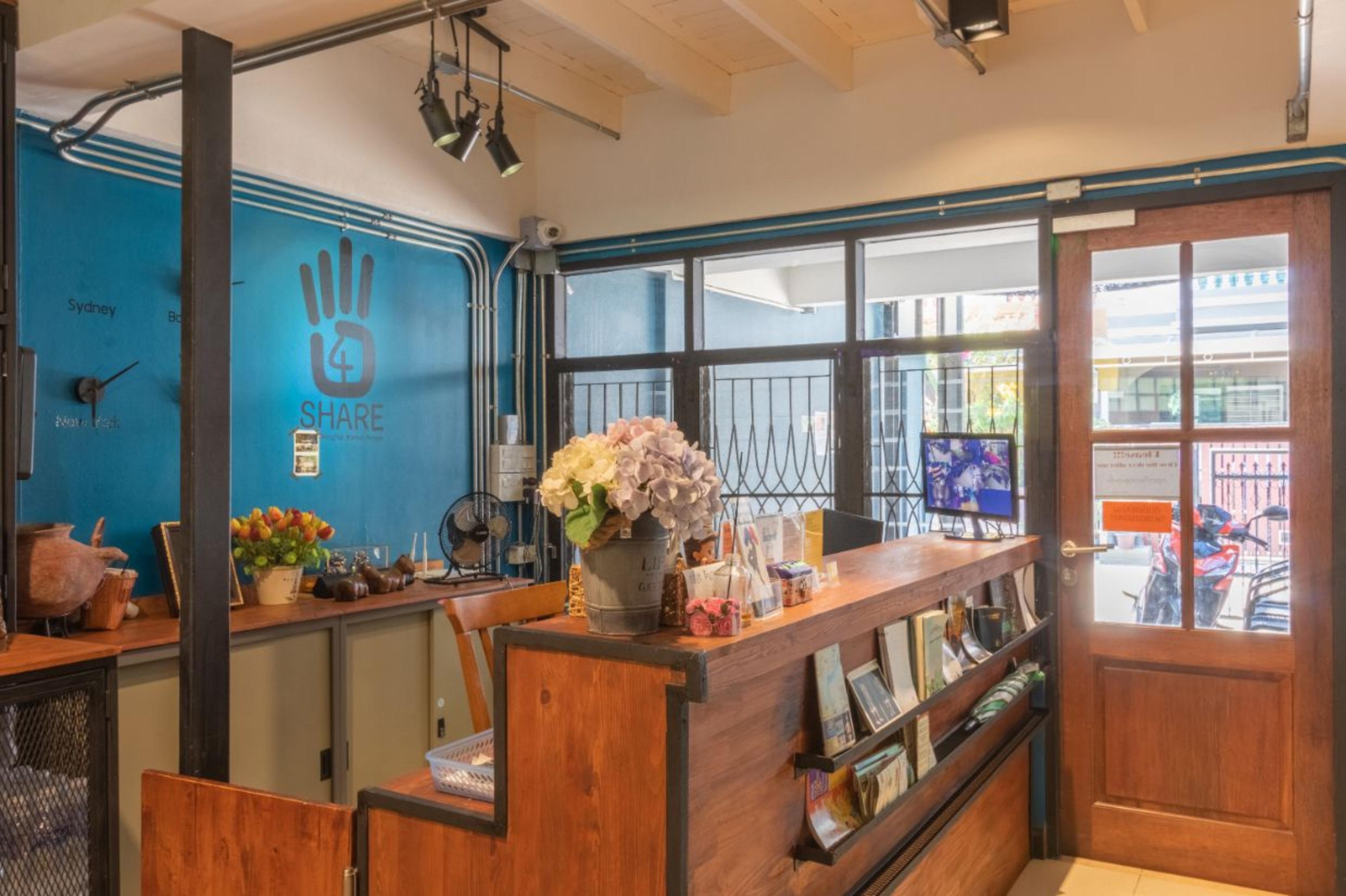 4Share Hostel (Adults Only) Bangkok Exterior photo